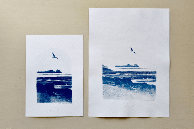 Affiche cyanotype photo de la Bretagne - Cancale entre ciel et mer